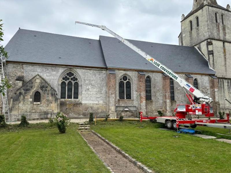 Entreprise qualifiée pour la rénovation d'une toiture ardoise pour l'Eglise d'Angerville-Bailleul en Seine-Maritime